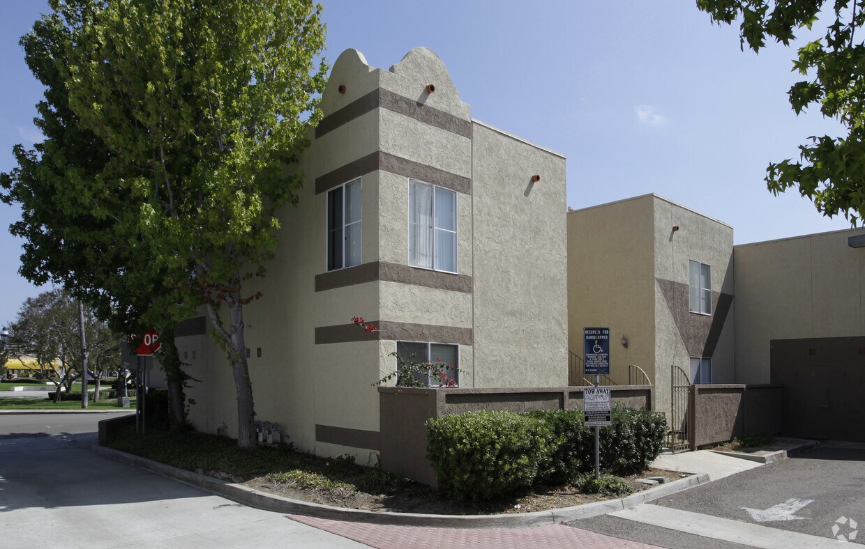Foto del edificio - 310 Park Way