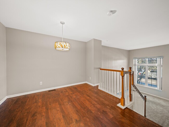 Foto del edificio - 29422 Glen Oaks Blvd W