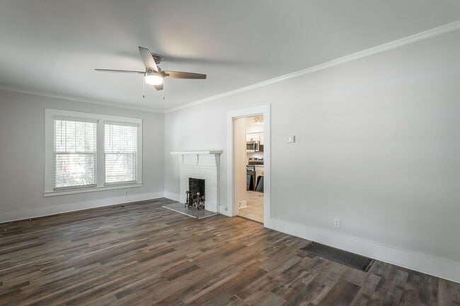 Building Photo - 1420 Hixson Pike