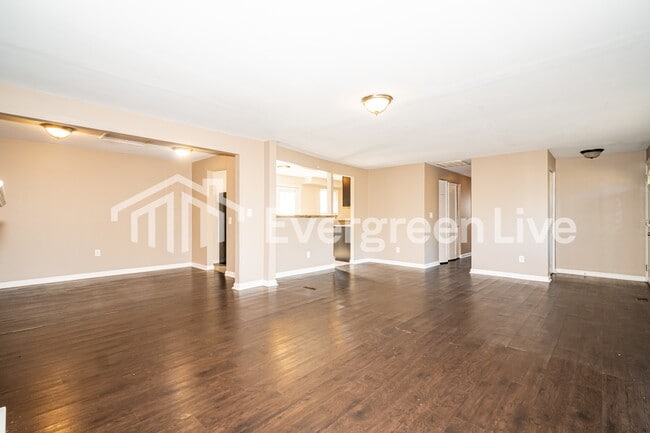 Building Photo - 7414 Cedar Knolls Dr