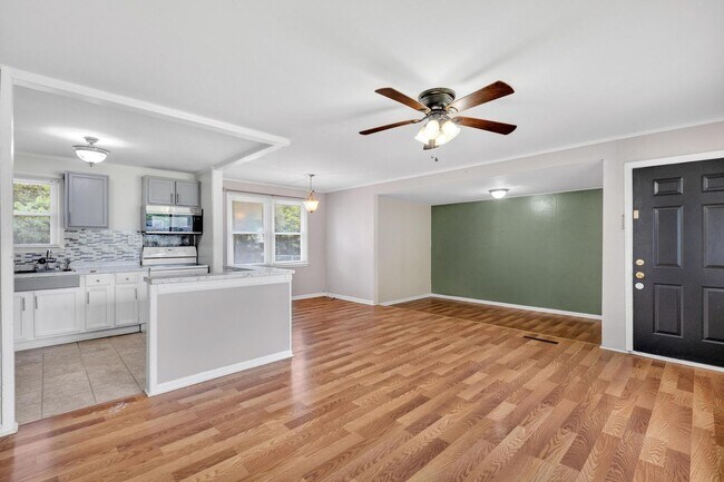 Foto del edificio - 3 bedroom Northwoods Home