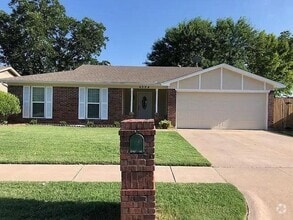 Building Photo - 6524 Blue Grass Dr