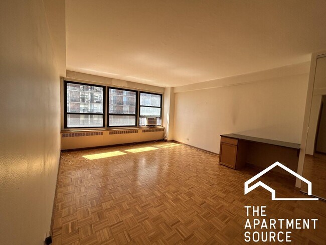 Building Photo - 4180 N Marine Dr