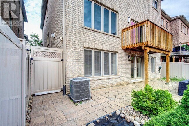 Building Photo - 430 Peter Rupert Ave