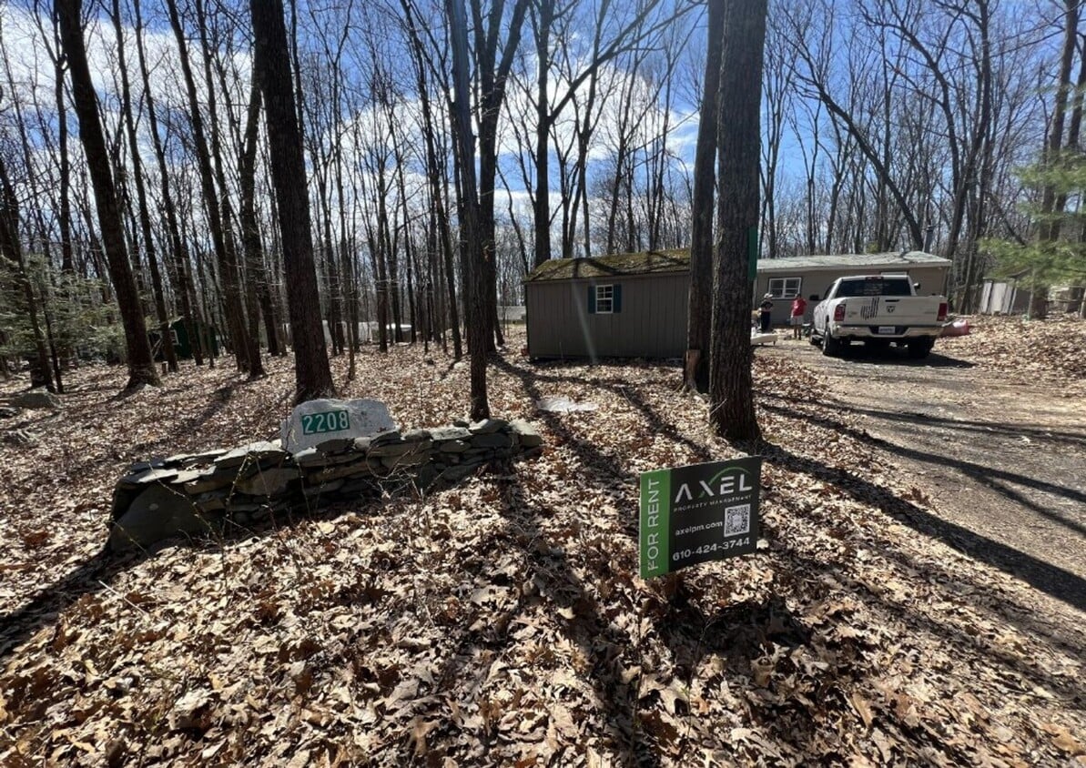 Primary Photo - NEWLY RENOVATED HOME IN East Stroudsburg!