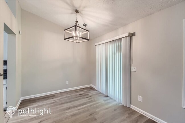 Building Photo - 3820 Forsythia Way