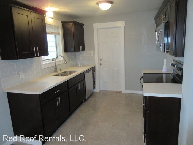 Building Photo - 3 br, 1 bath House - 3611 N 12th St
