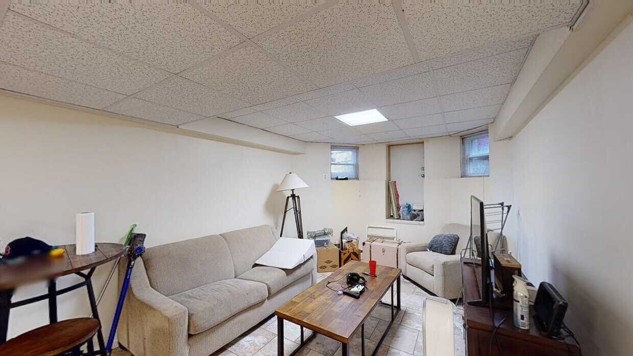 Foto principal - 16 Glenville Ave