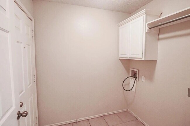 Foto del edificio - Great 3/3/2 Duplex!
