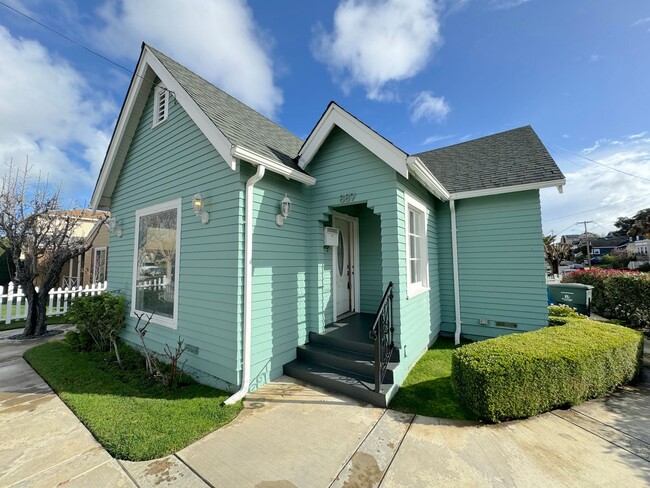 Building Photo - San Bruno: Remodeled Single Family Home ne...