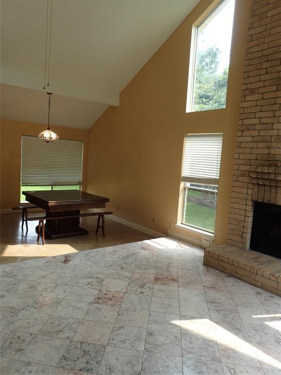 Foto del edificio - 3415 Streamside Ln