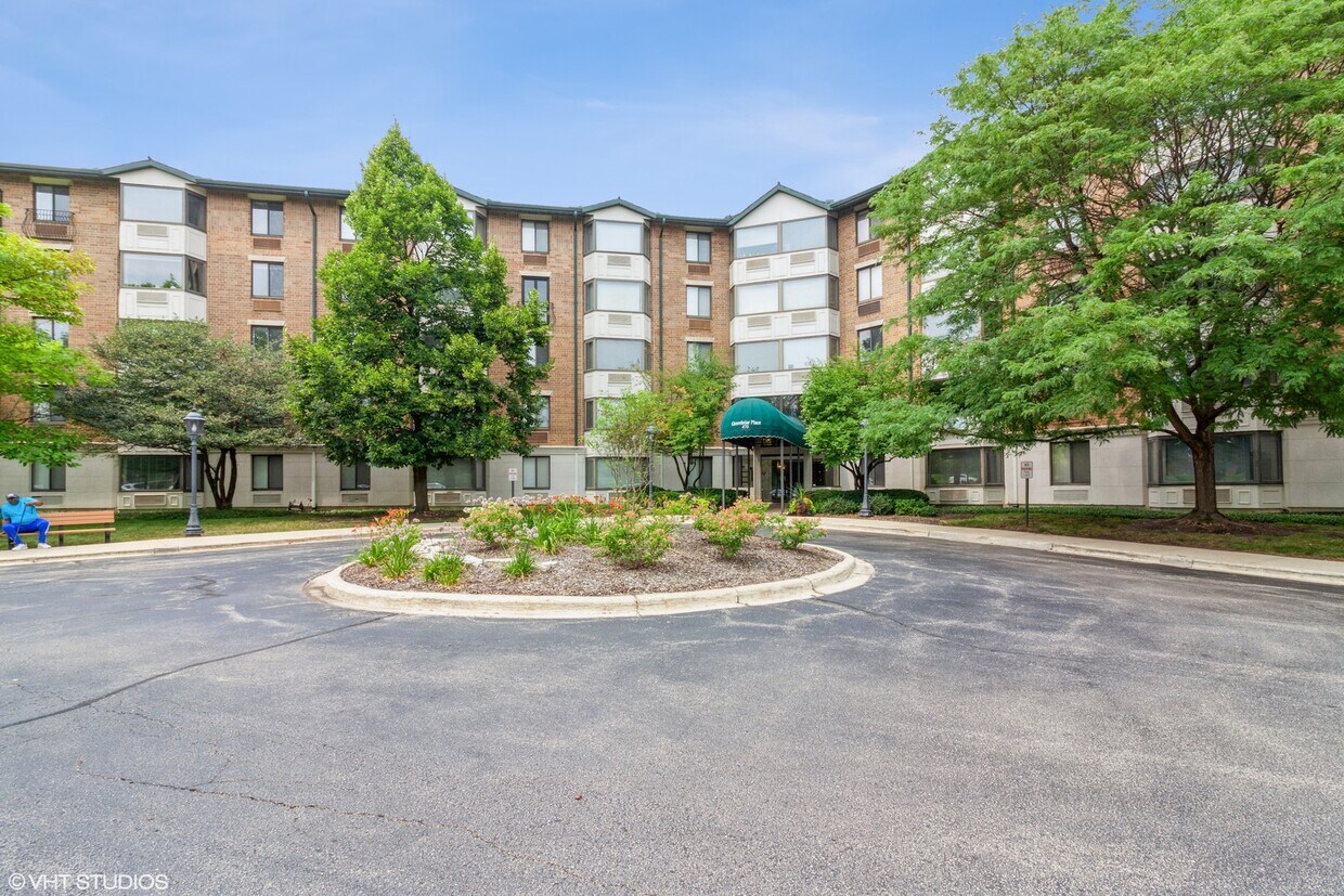470 Fawell Blvd Unit 419, Glen Ellyn, IL 60137 Condo for Rent in Glen