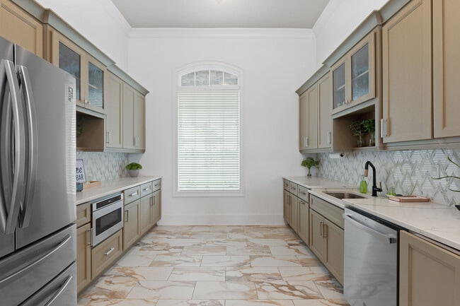 Interior Photo - Bridgewater Grand