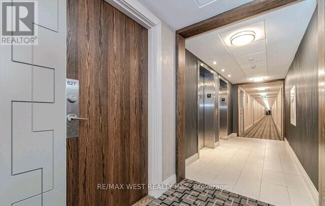 Photo du bâtiment - 99 Eagle Rock Way