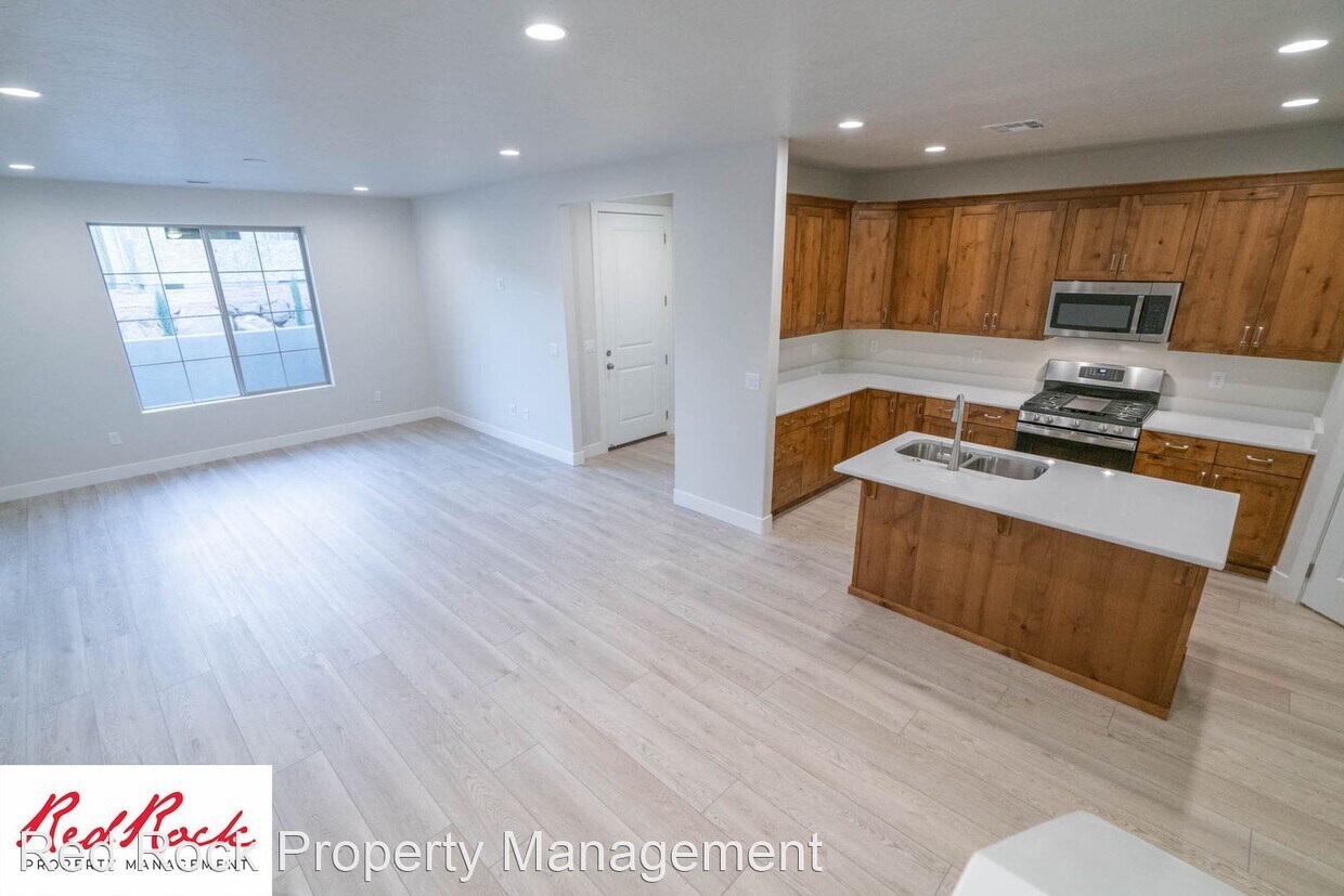 Primary Photo - 3 br, 2.5 bath House - 1188 N Dorado Alley