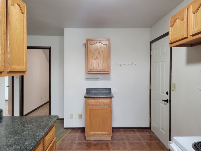 Foto del edificio - 2240 West Ave S