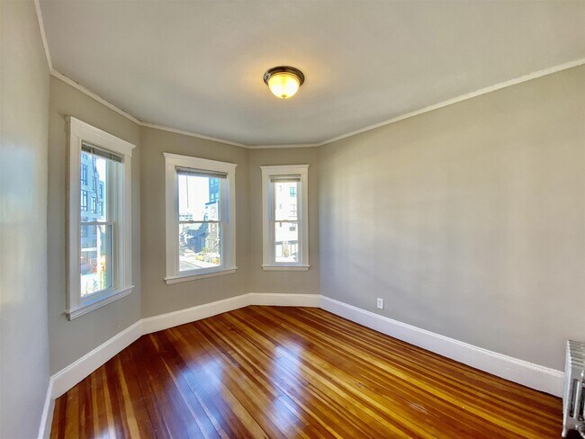 Foto del edificio - 36 North Beacon St