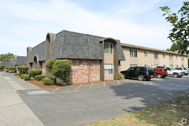 Colonial Village Apartments Apartments - Auburn, WA | Apartments.com