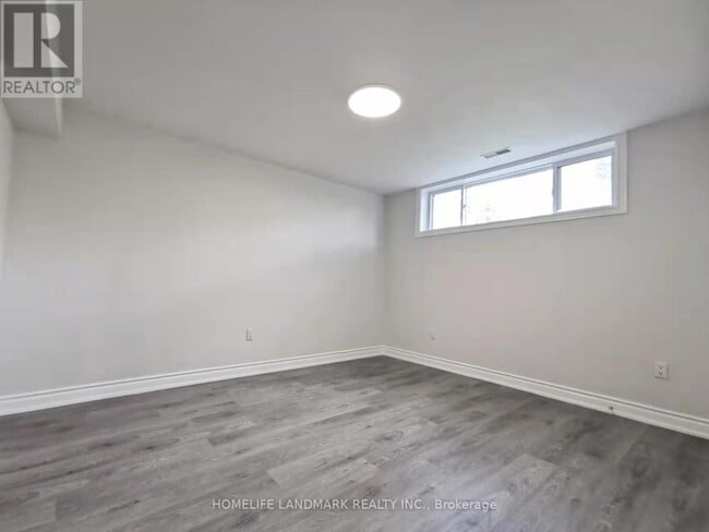 Building Photo - 28 Benfer Rd