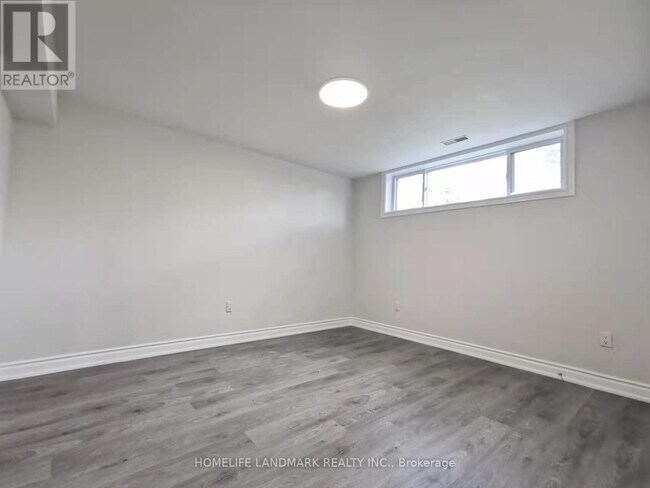 Photo du bâtiment - 28 Benfer Rd