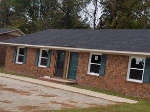 Building Photo - 1707 Snowden Dr SE