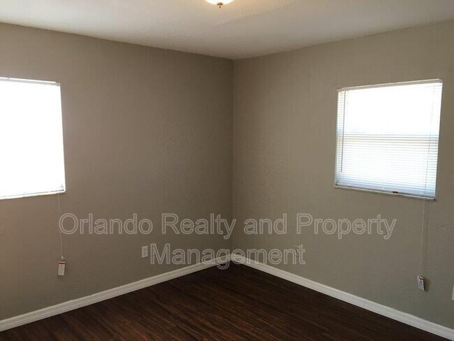 Building Photo - 4760 Piedmont Ct