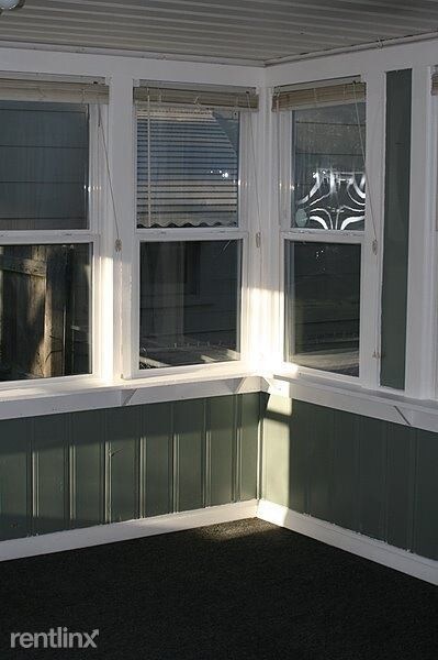 Foto del edificio - 3 br, 1 bath House - 3815 East 33rd Street