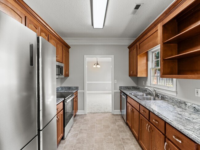 Foto del edificio - 105 Dorchester Ln