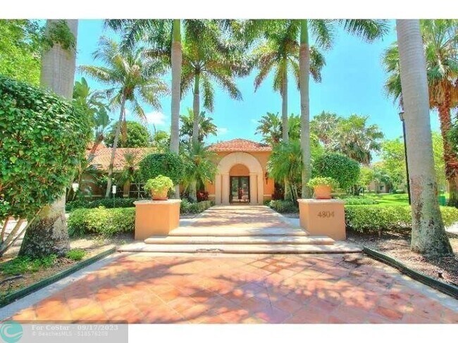 Foto del edificio - 4820 N State Rd 7