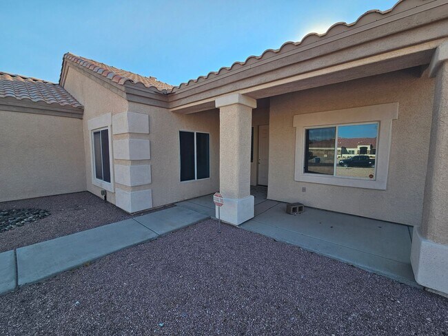 Foto del edificio - Spacious 2-Bedroom + Den Home with Modern Upgrades in Fox Creek Sanctuary (55+ Community)