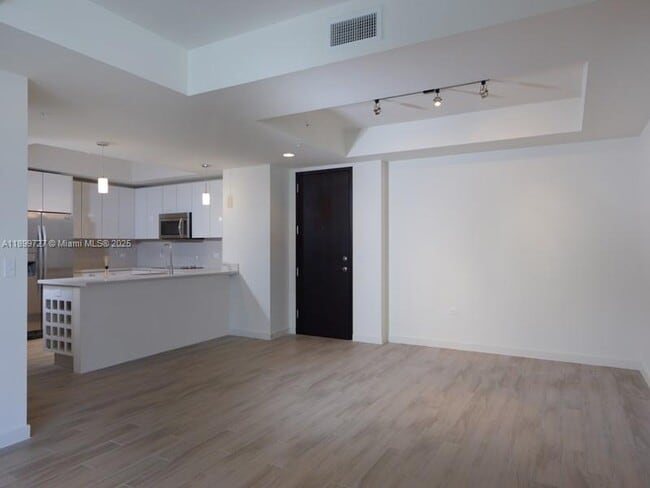 Foto del edificio - 999 SW 1st Ave