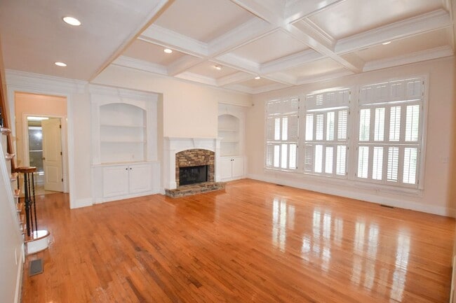 Building Photo - 2419 Buford Dam Rd