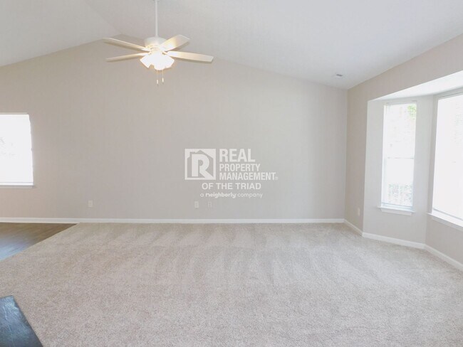 Foto del edificio - Beautiful 3BR/2BA Home in Southeast Greens...