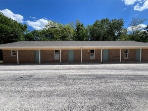 Building Photo - 1231 Sycamore Ave