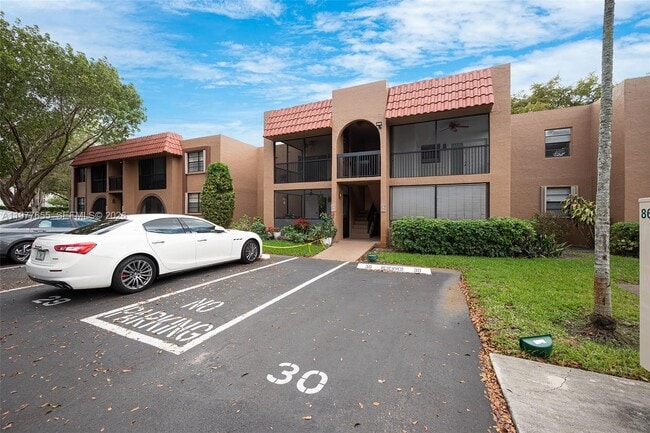 Building Photo - 8600 NW 34th Pl