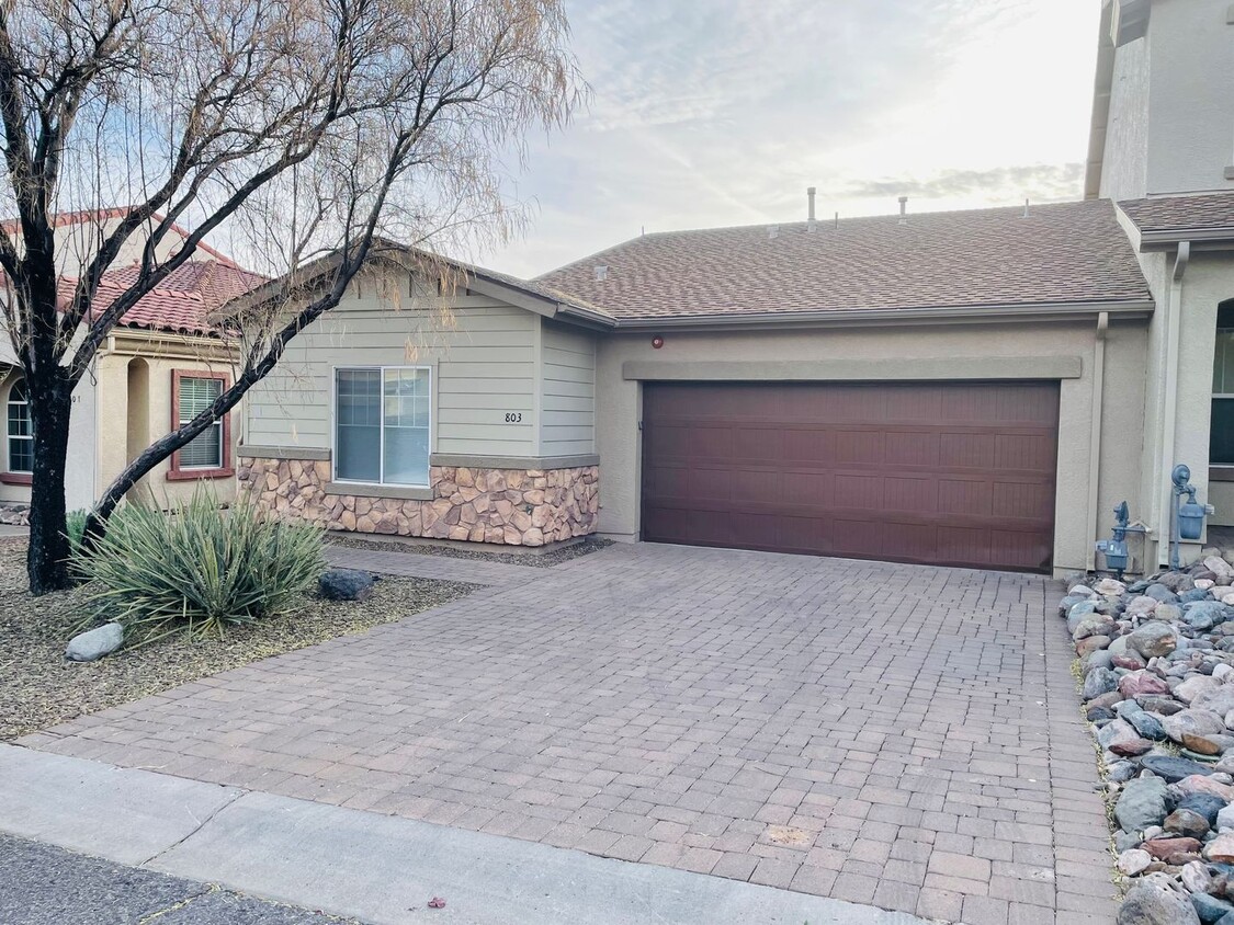 Primary Photo - Clarkdale Townhome