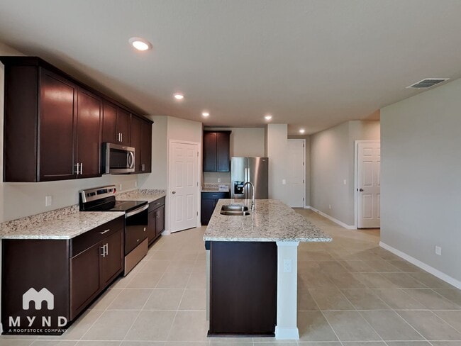 Building Photo - 188 Towns Cir