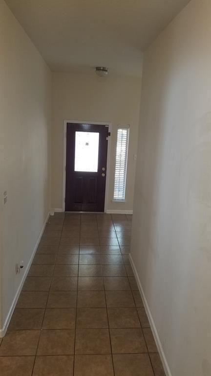 Building Photo - 24715 Colonial Maple Dr