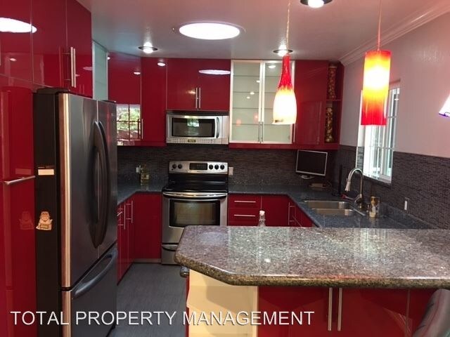 Building Photo - 1051 Lancer Dr