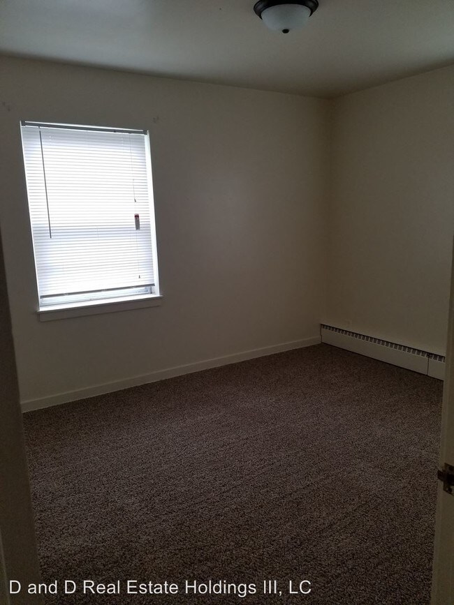 Building Photo - 1300 Oakland Rd NE