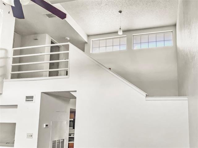 Foto del edificio - 12812 Woodbend Ct