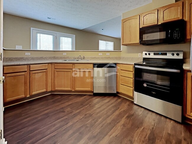 Building Photo - 6100 Glenmay Dr