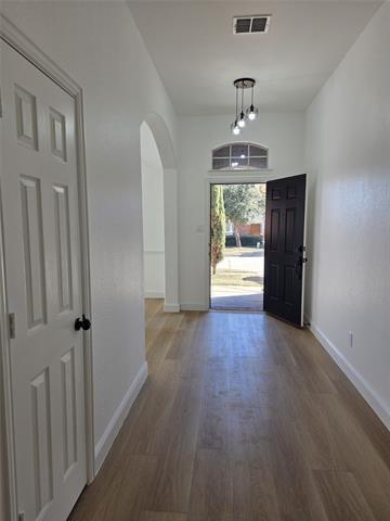 Building Photo - 10013 Daly Dr