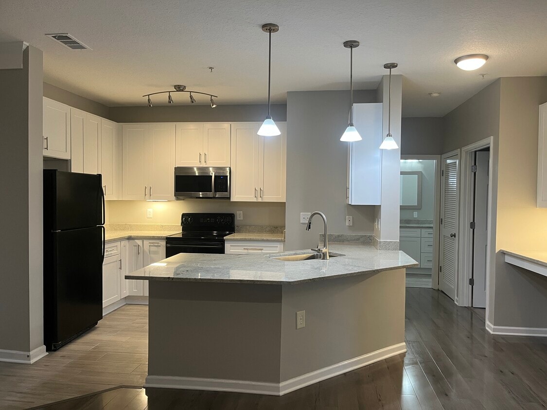 Foto principal - 400 17th St NW