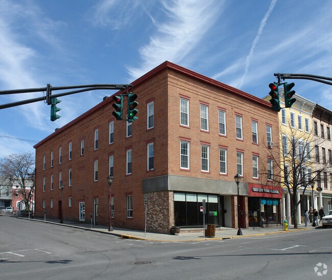 602 Warren St, Hudson, NY 12534 Apartments Hudson, NY