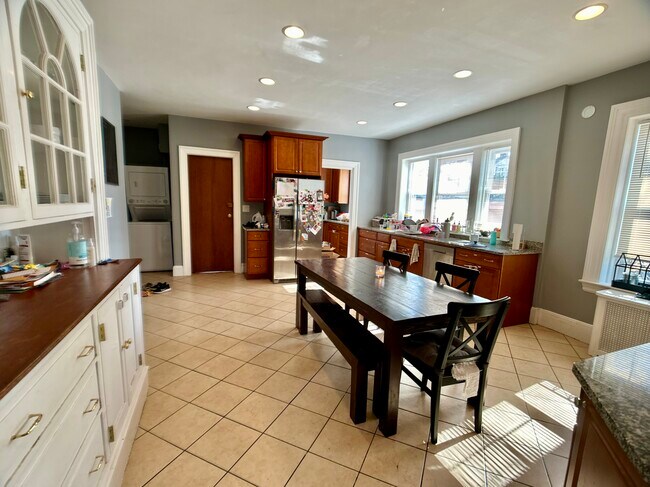 Building Photo - 480 Jamaicaway