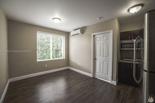 Foto del edificio - 1752 NW 1st St