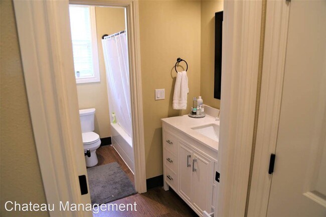Foto del edificio - 2 br, 1 bath House - 1660 NW Van Buren Ave. A