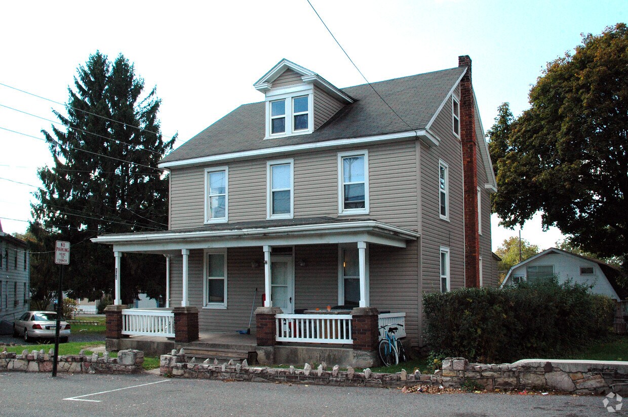 Building Photo - 100 Middle Spring Ave