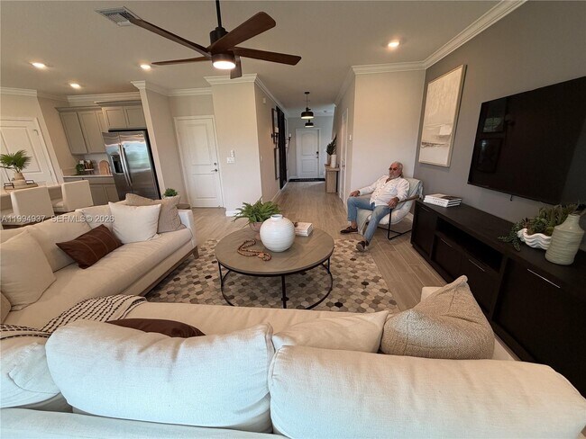 Foto del edificio - 1694 Hoot Owl Holw